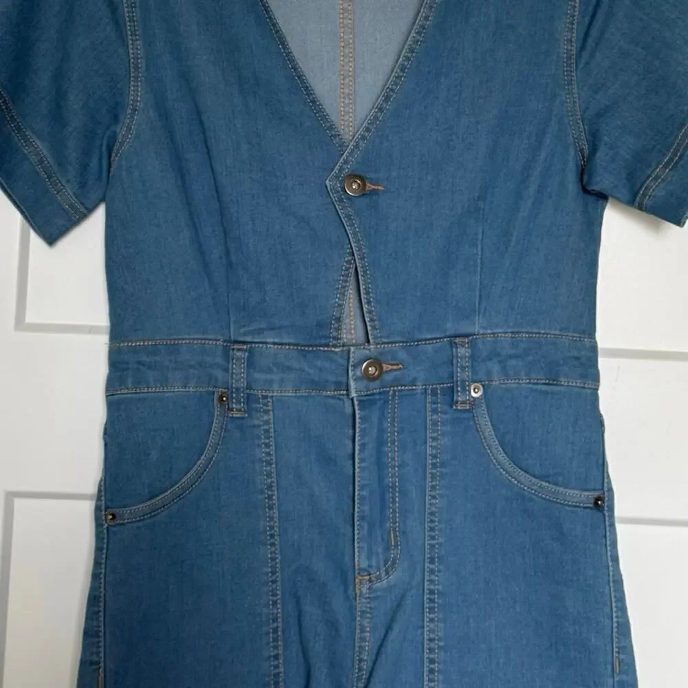 NWOT Lost Muse Womens Size Eight Denim Romper